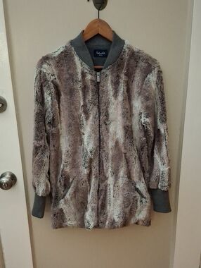Splendid Faux Fur Bomber Jacket in Taupe and Cream Fully Lined_1